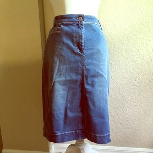 Denim skirt
